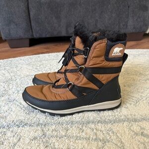 SOREL Women’s Brown and Black Whitney Snow Boots with fur size 5